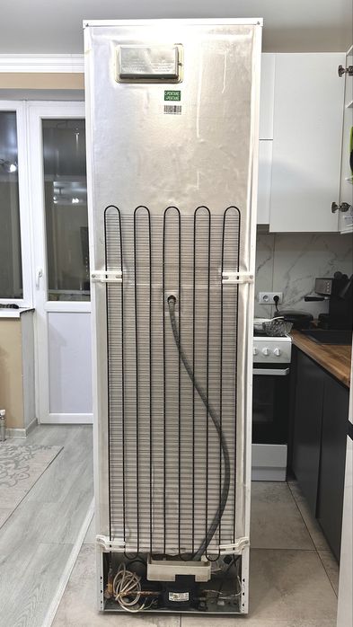 Продам холодильник BEKO на запчасти!