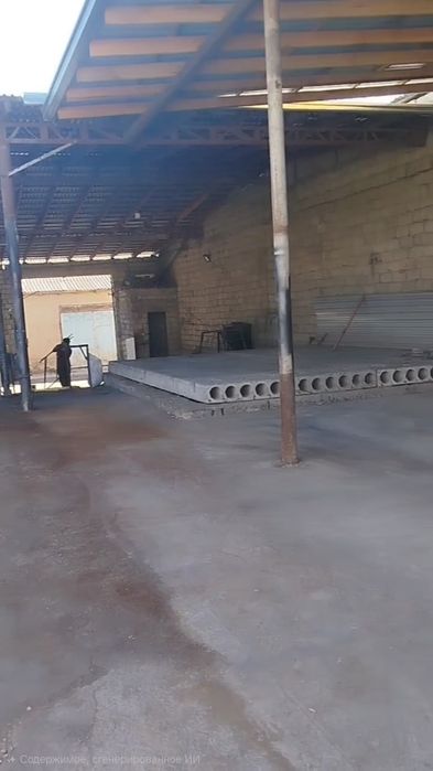 Ijaraga maydon Darvoza sexi Shahar markazida.