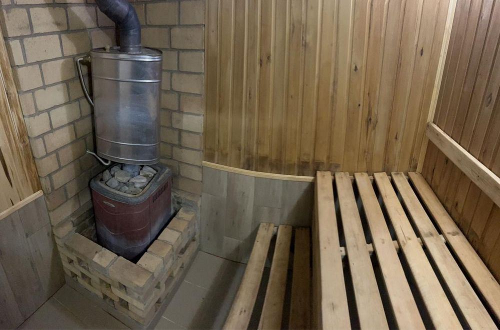 Семейная баня на дровах