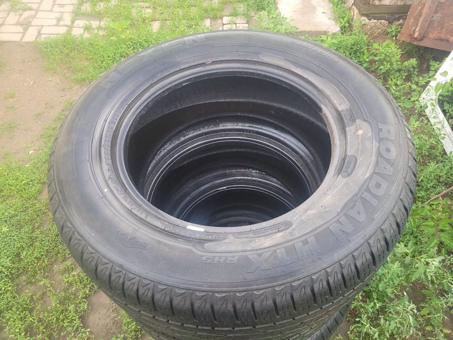 Продам резину на джип