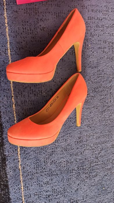 Дамски обувки на платформа и висок ток 39 номер