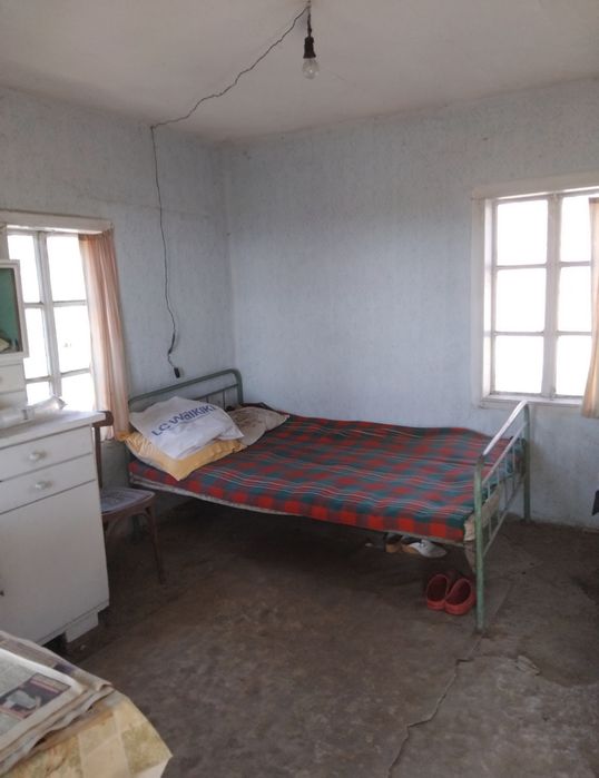 Продава къща в с.Лозно общ.Кюстендил