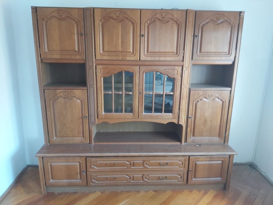 Vand mobila din lemn masiv rustică