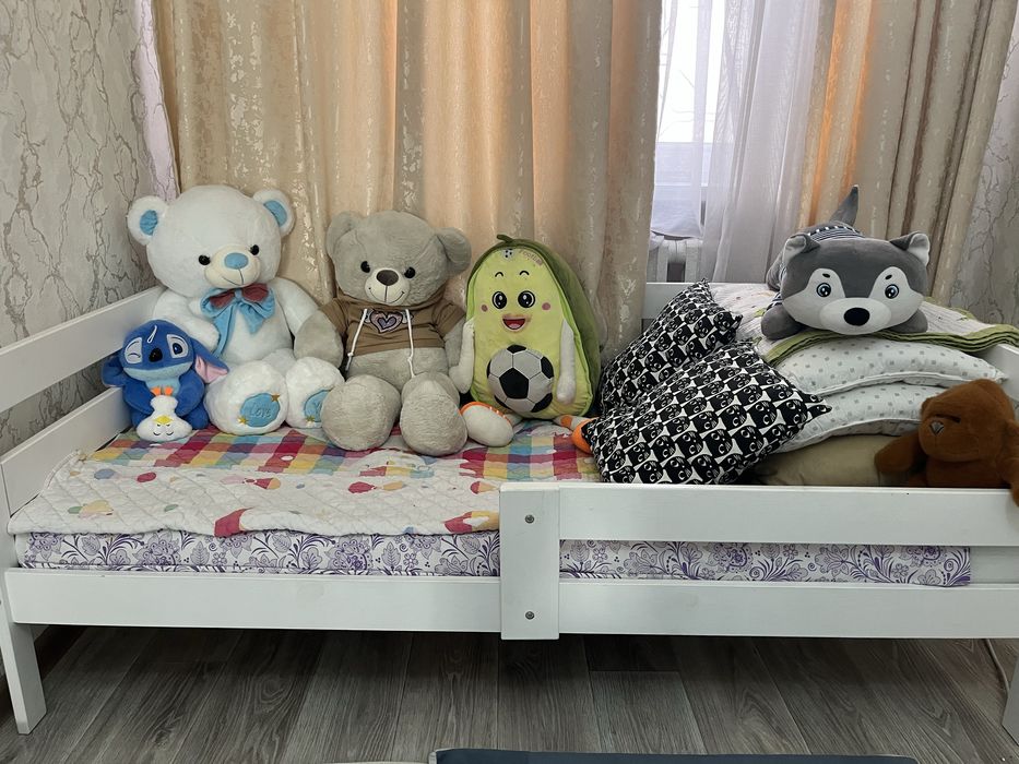 Детская кровать, с матрасом