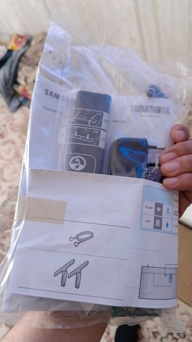 Samsung U8000F новый в упаковке