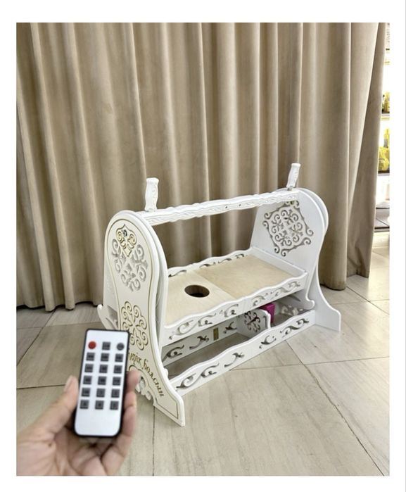 Смарт бесік, сам качается от сети.