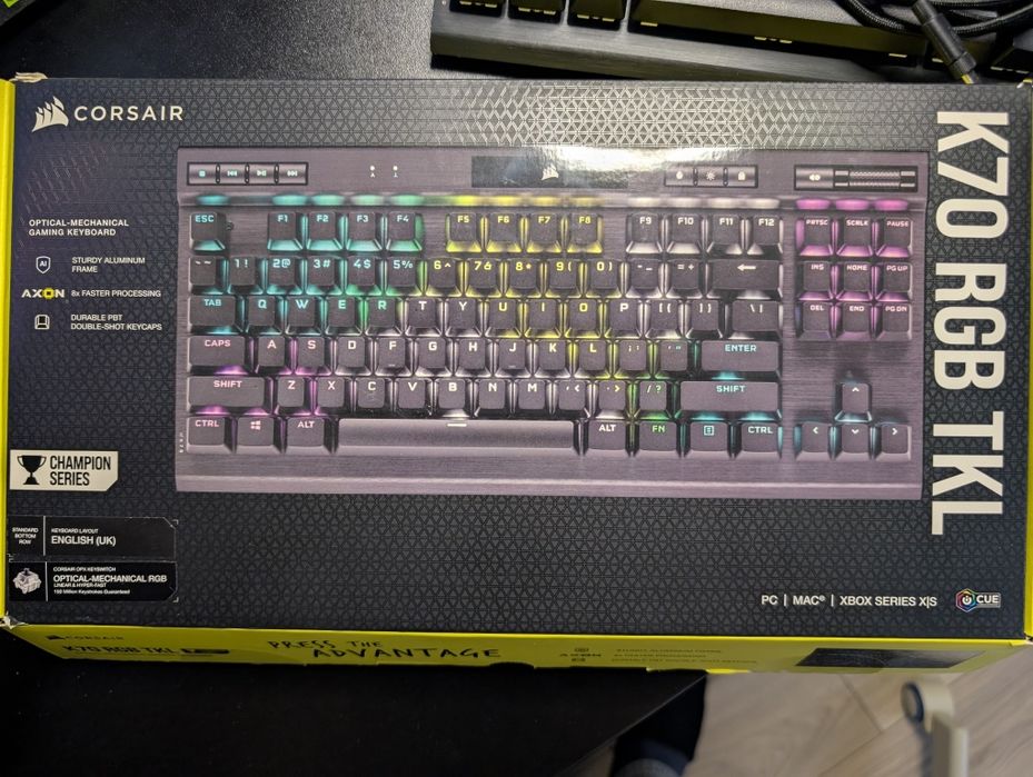 Tastatura gaming mecanica Corsair K70 RGB TKL