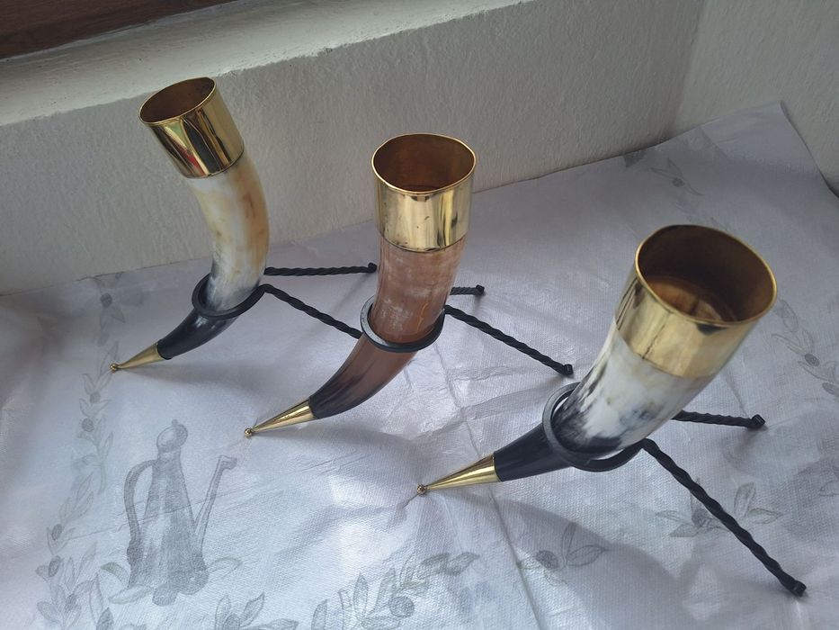 Чаша от естствен рог, викингска чаша