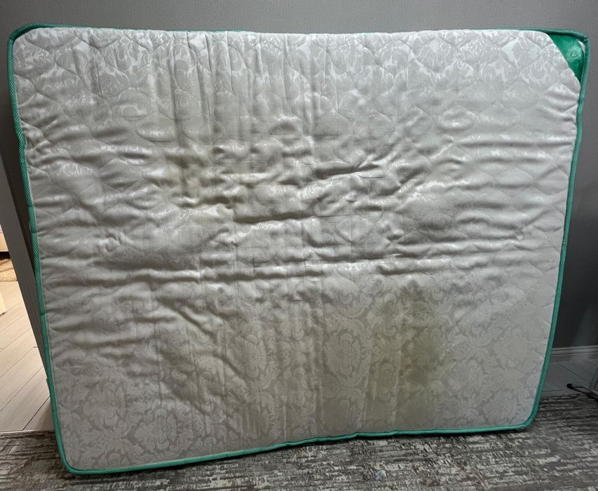 Продам Б/У матрас