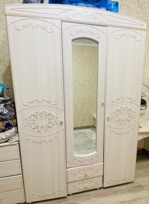 Спальный гарнитур каролина