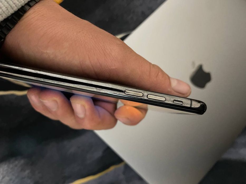 Iphone XS sotiladi srochna