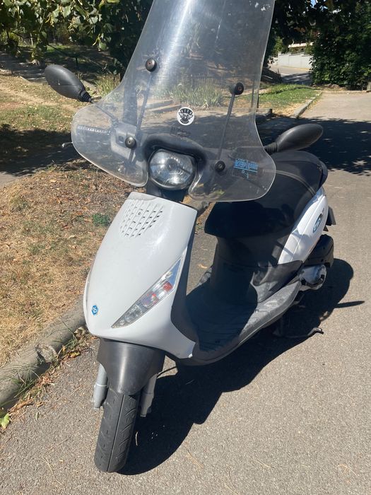 Scooter piaggio zip