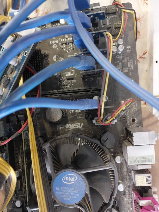 Дънна платка за компютър ASRock