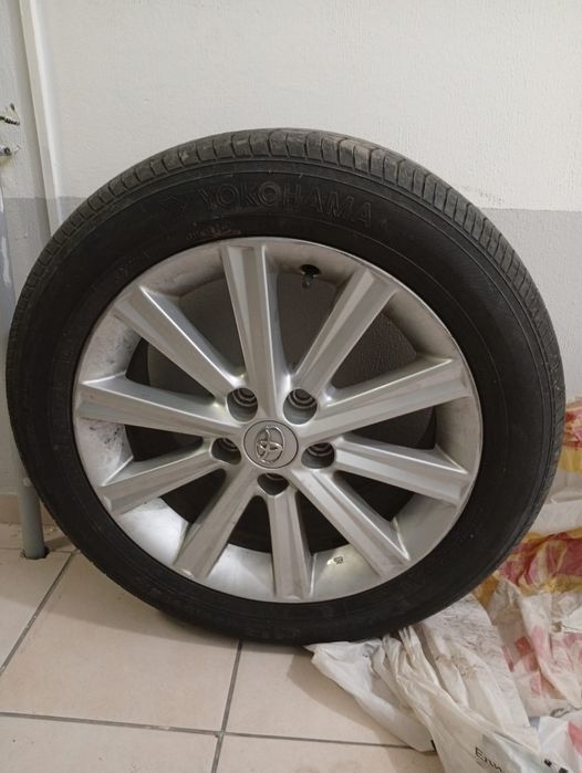 Шины с дисками в отличном состоянии!