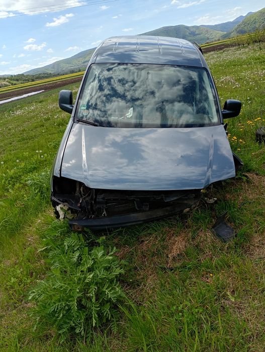 Cady avariat este de vinzare.