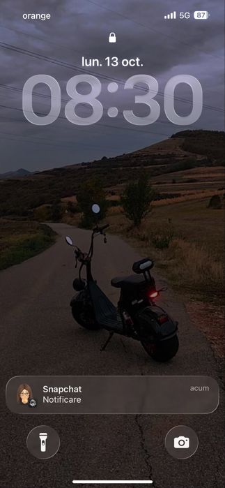 Vand scuter electric intreg sau pe piese