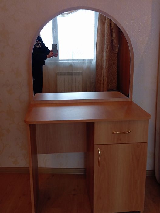 Туалетный столик