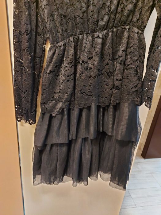 Дамска рокля в черно