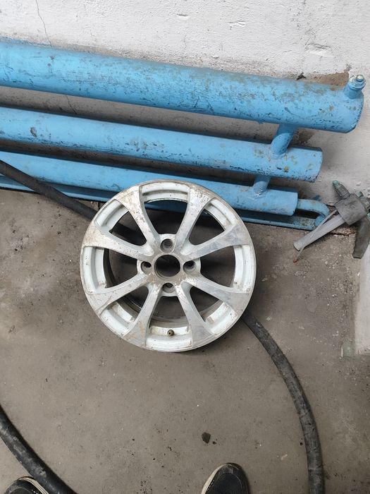 Продам титанки r14