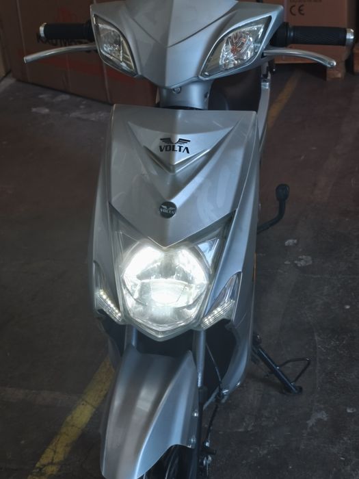 Scuter Electric Z-Tech Warrior 900W 48V Fara Carnet
Scuter Electric Z-Tech Warrior 900W 48V Fara Carnet