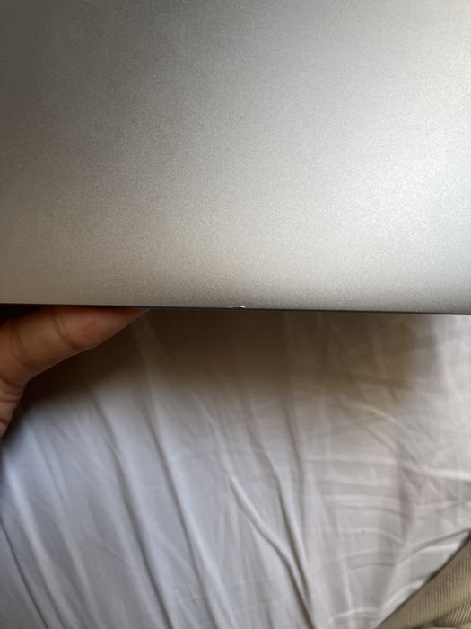Macbook air m1 8/256 85%