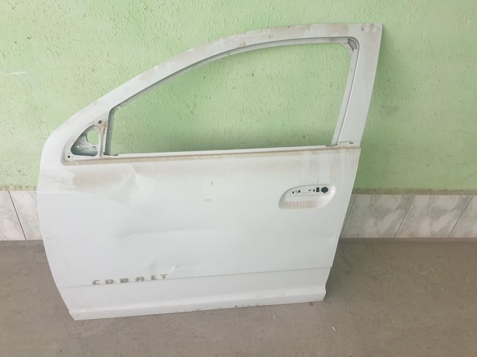 Kobalt radnoy eshik chap tomon ozgina ishi bor