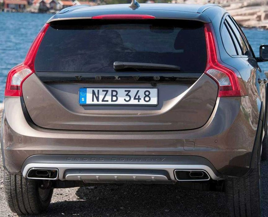 Volvo Надпис за Багажник – Хром / Черен Гланц Букви XC90 XC40 S90 V60