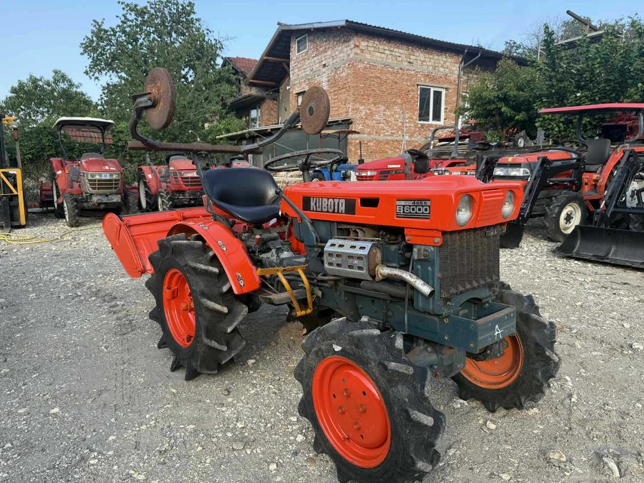Трактор KUBOTA B6000 4x4
