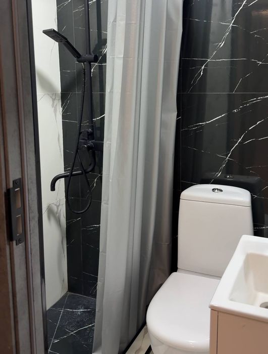 Срочная продаётся 1 комнатная на Шота Руставели