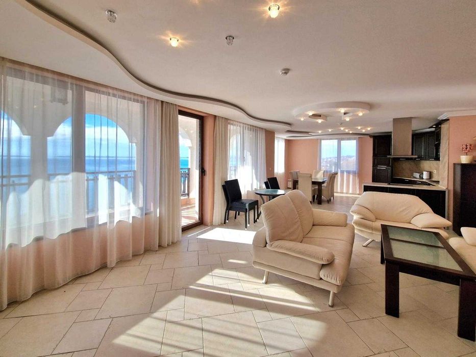 Продава се Тристаен апартамент в Свети Влас - 112 кв.м за 1503 €/кв.м - Снимка #2