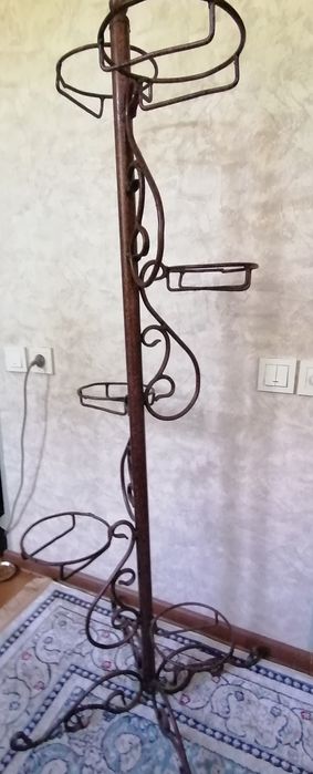 Подставка для цветов