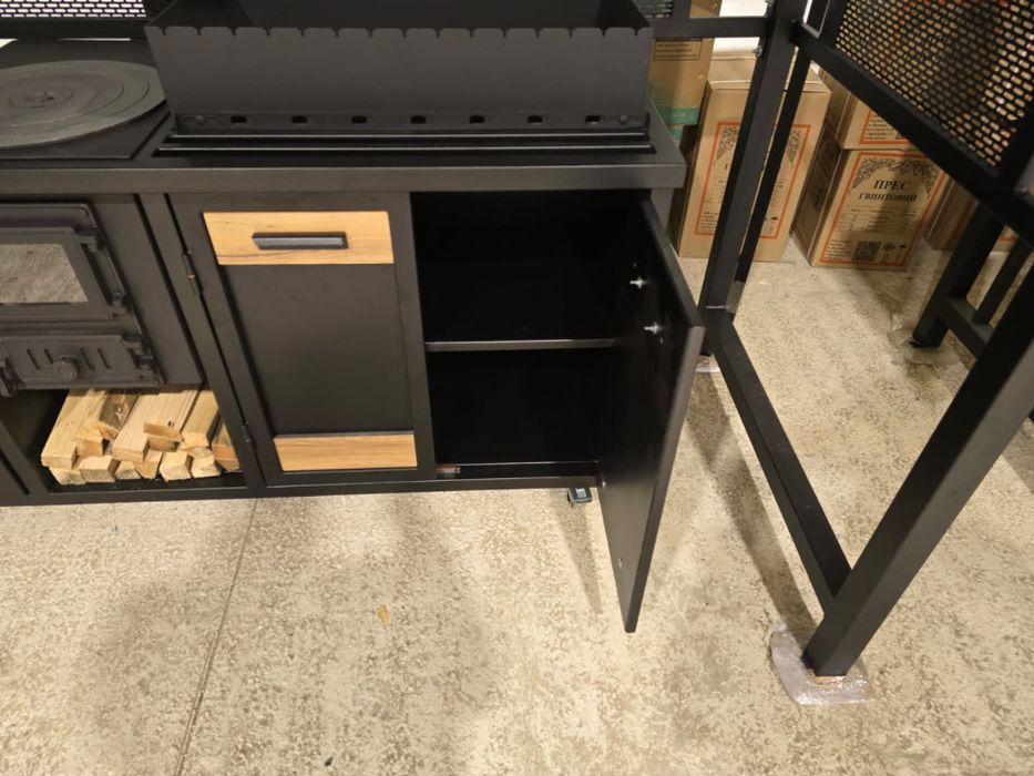 Луксозна външна кухня с пещ и грил – дизайнерска изработка