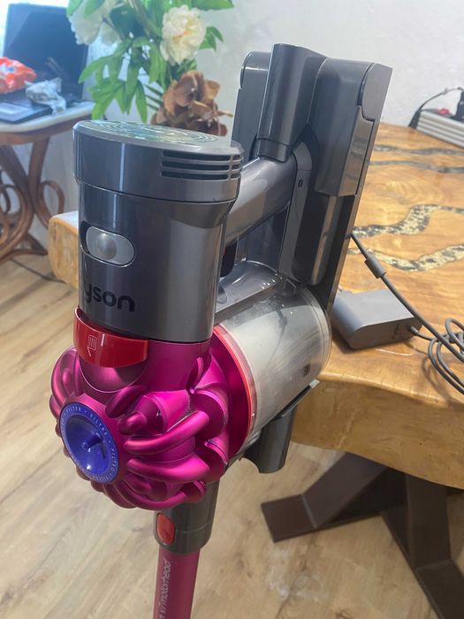 aspirator dyson v7 motorhead