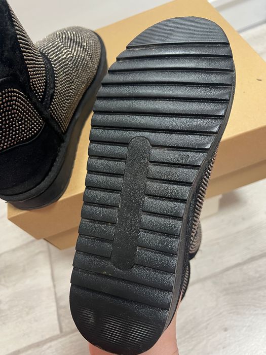 Черни боти от естествен велур с пух