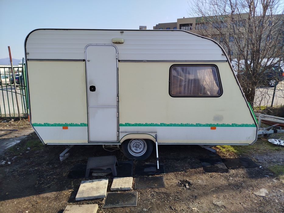 Продавам Каравана  Шато