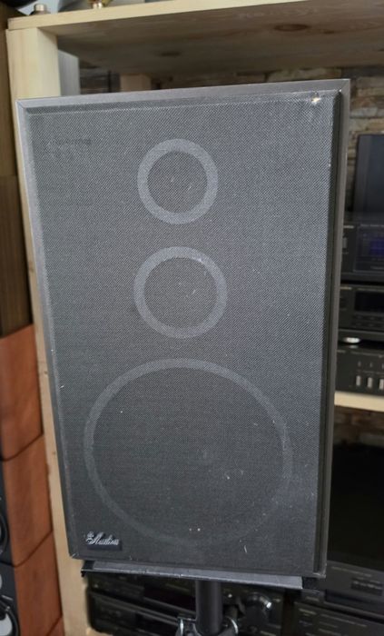 Vând o linie / sistem compusă din Rack, Deck,CD player, Amplificator cu egalizator  și boxe