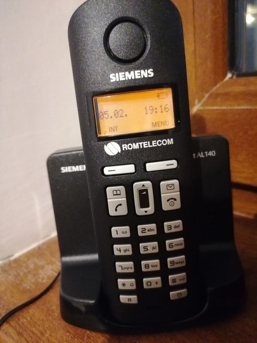 Telefon fix portabil nou