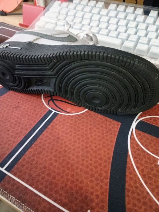 Adidași Nike mărimea 35,5 ( 22,5 cm)