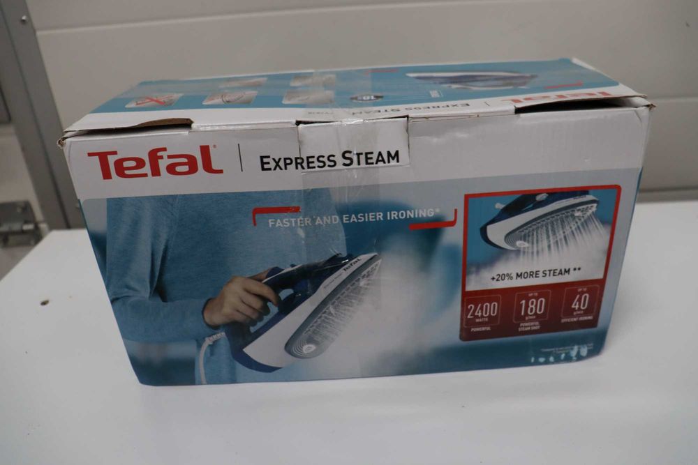 Парна ютия Tefal Express FV2838, 2400 W за бързо нагряванe