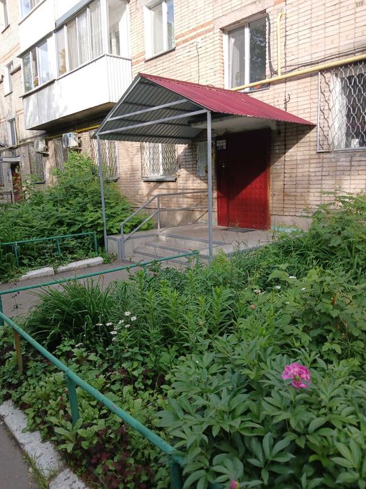 2ком    3\5  Айсберг  евроремонт   Хозяин