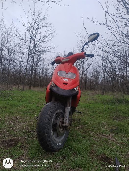 Vând scuter suzuki gilera 50cc 2t