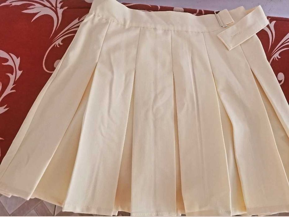 Fusta pull & bear mărime S
