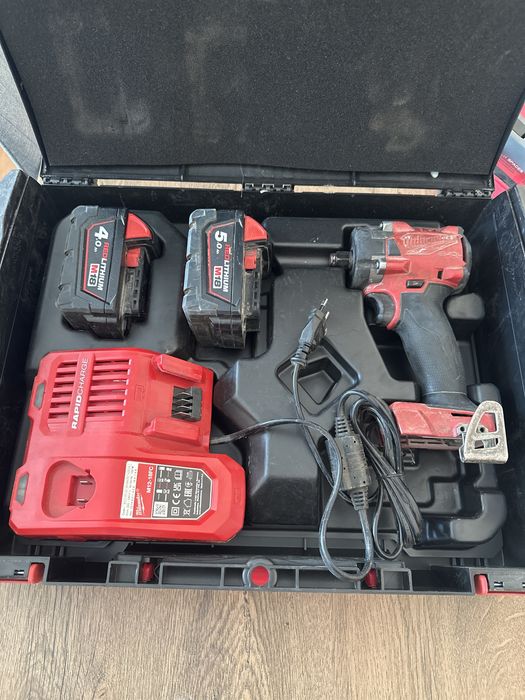 Гайковерт Milwaukee M18 FIW 2