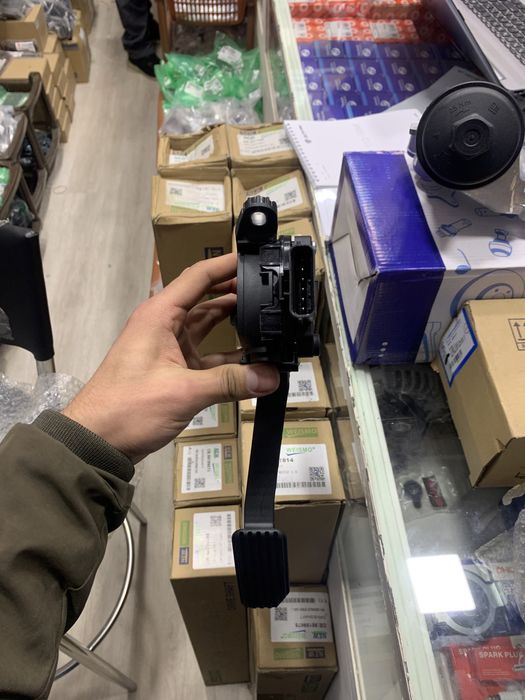 Авто запчасти Monza педаль газа, gaz pedal Malibu кобалт