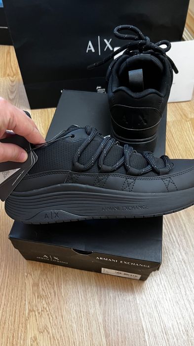 Новые кроссовки Armani exchange 43 размер