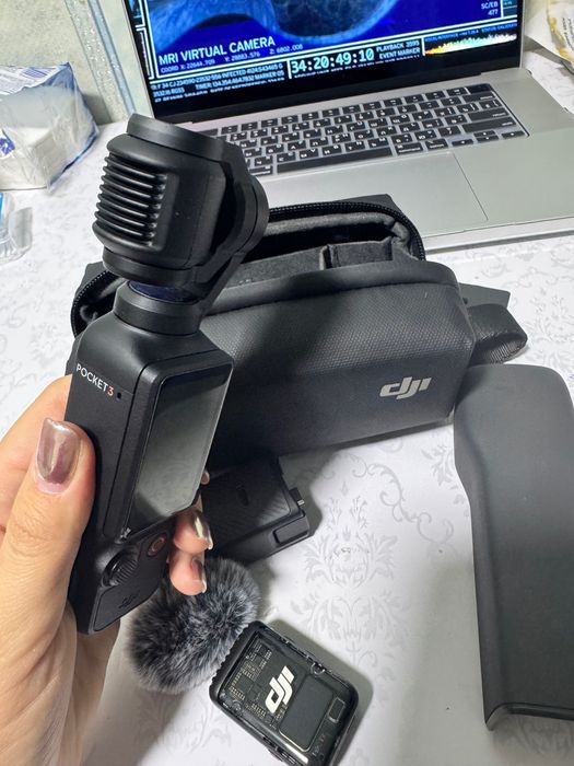 - DJI Osmo Pocket 3 Creator Combo - полный комплект.