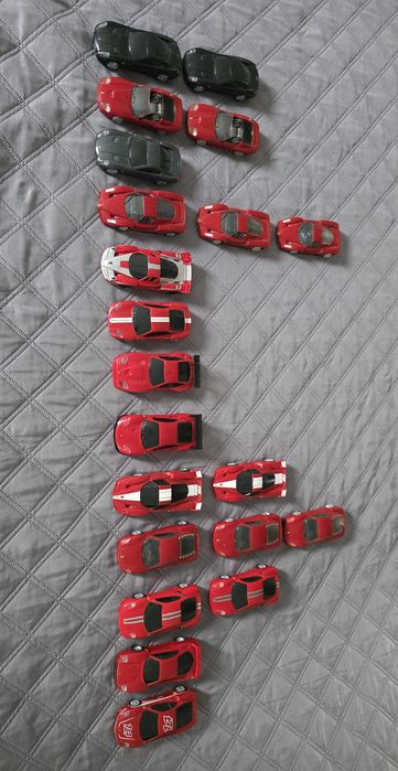 Колекция ферари колички и самолетче