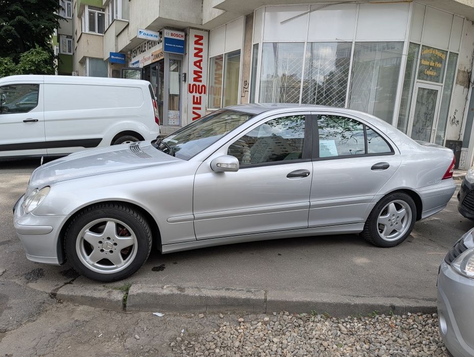 Mercedes-Benz C-Class

(W203) C 180 Kompressor