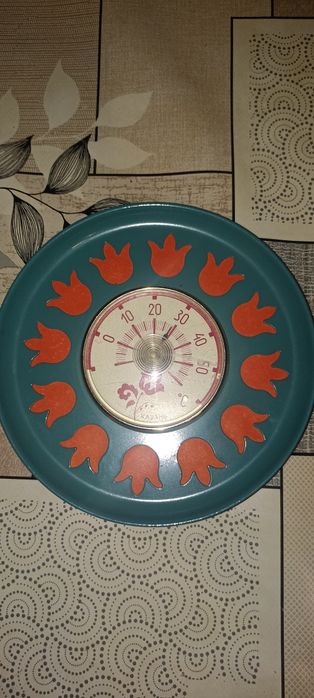 Продаю советский термометр