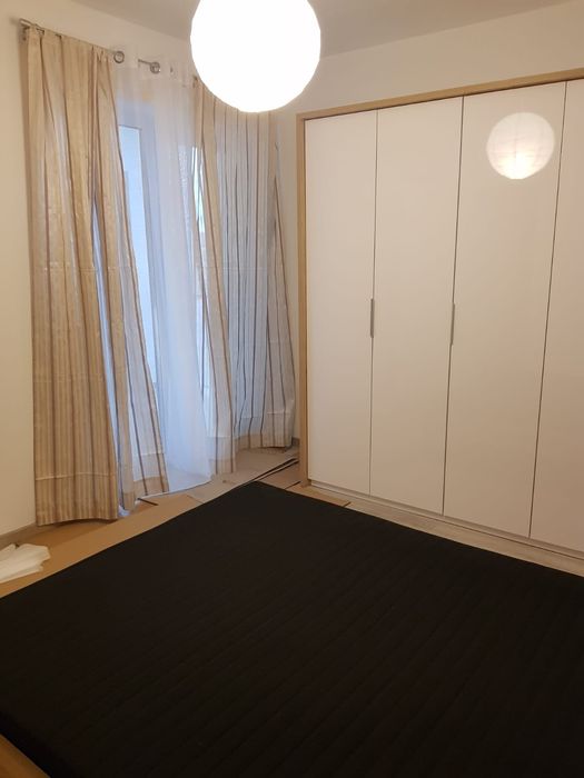 Închiriez apartament 3 camere